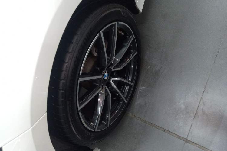 Used BMW 3 Series 2024 325Li M Sport Package Exterior 4