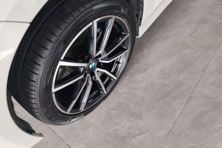Used BMW 3 Series 2024 320Li M Sport Package Exterior 4