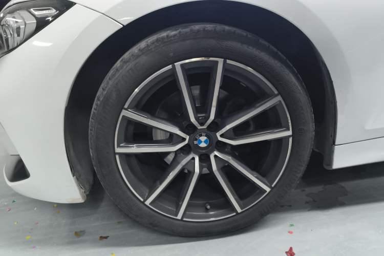 Used BMW 3 Series 2024 320Li M Sport Package Exterior 4
