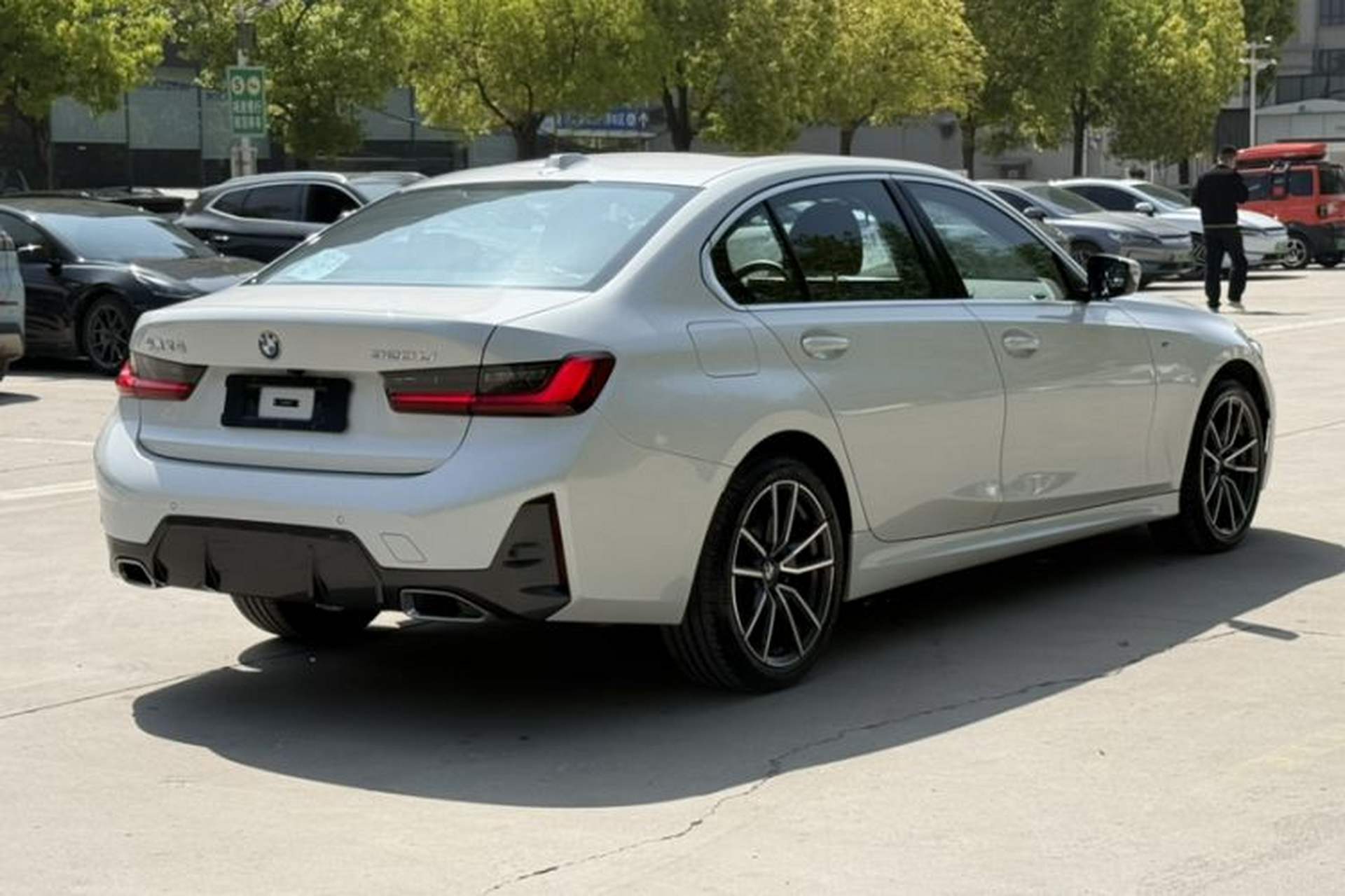 Used BMW 3 Series 2024 320Li M Sport Package Exterior 4