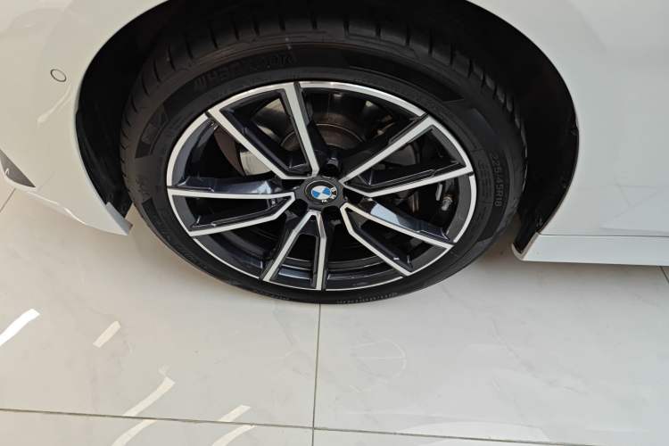 Used BMW 3 Series 2024 325Li M Sport Package Exterior 4