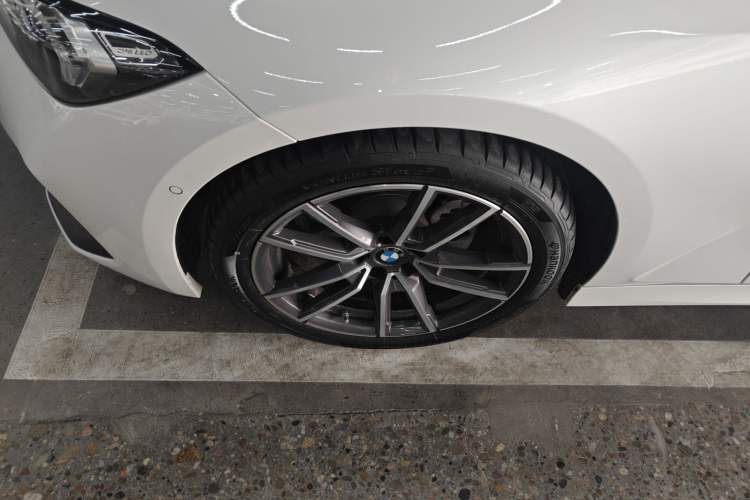 Used BMW 3 Series 2024 325Li M Sport Package Exterior 4