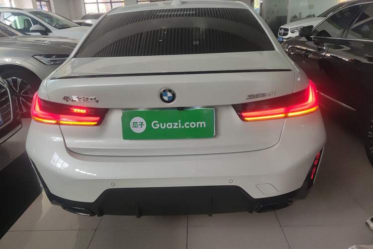 Used BMW 3 Series 2024 325i M Sport Night Edition Package Exterior 4