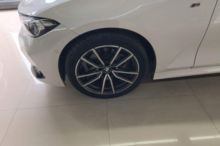 Used BMW 3 Series 2024 325Li M Sport Package Exterior 4