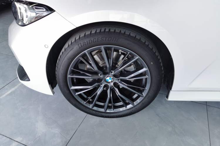 Used BMW 3 Series 2024 325Li M Sport Night Edition Package Exterior 4