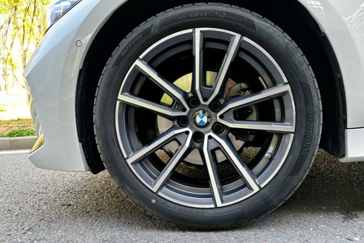 Used BMW 3 Series 2024 325Li M Sport Package Exterior 5