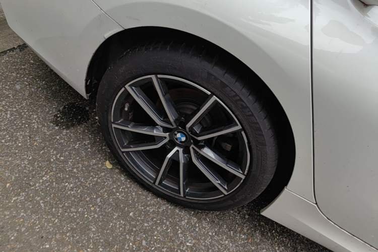 Used BMW 3 Series 2024 320Li M Sport Package Exterior 5