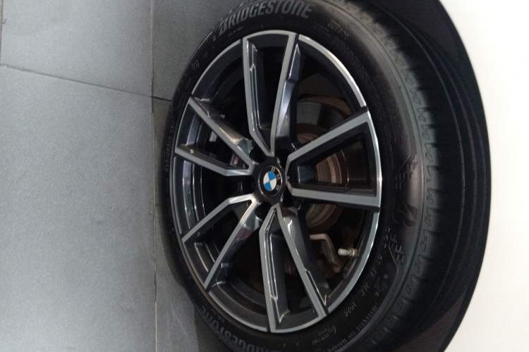 Used BMW 3 Series 2024 325Li M Sport Package Exterior 5