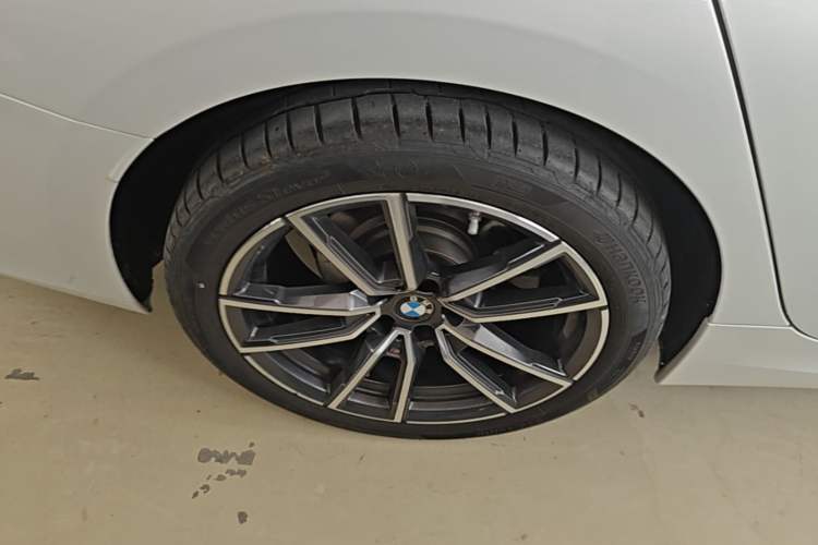 Used BMW 3 Series 2024 325Li M Sport Package Exterior 5