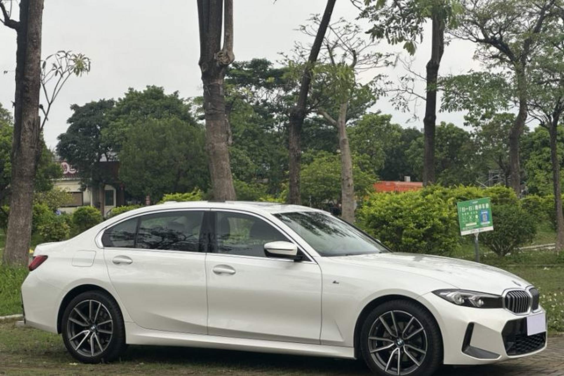 Used BMW 3 Series 2024 320Li M Sport Package Exterior 5