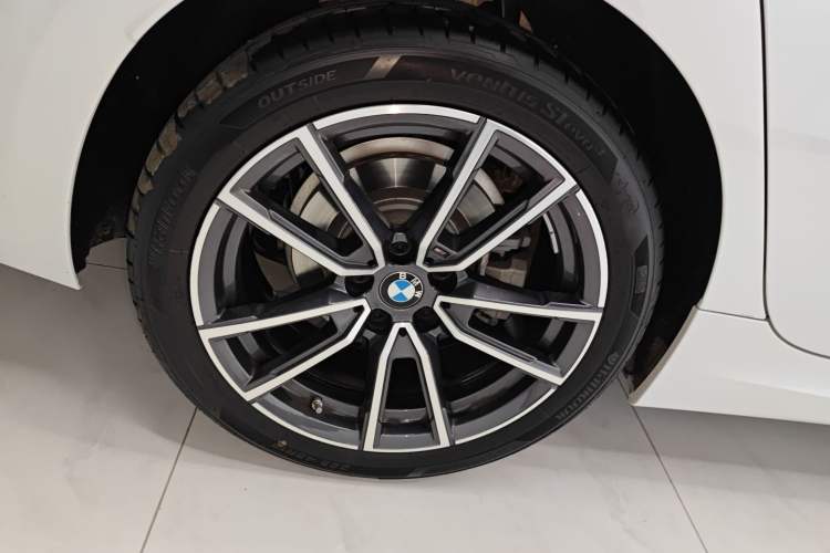 Used BMW 3 Series 2024 325Li M Sport Package Exterior 5