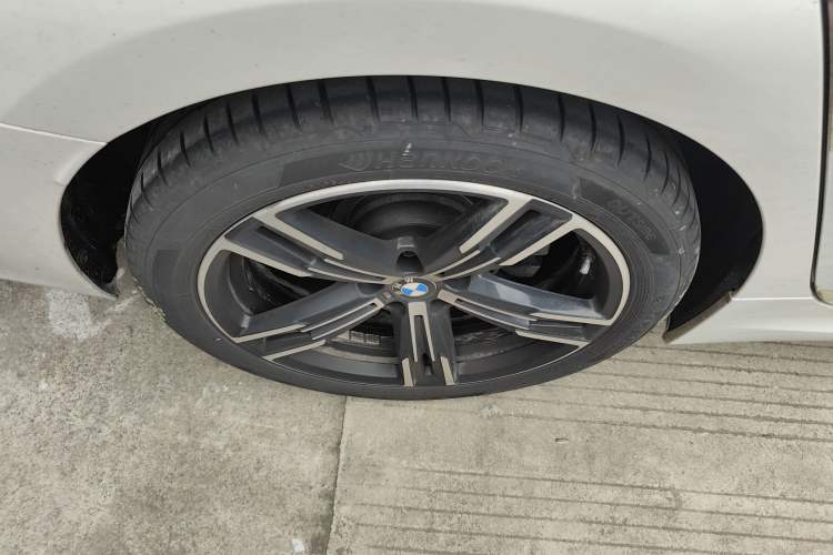 Used BMW 3 Series 2024 325i M Sport Package Exterior 5