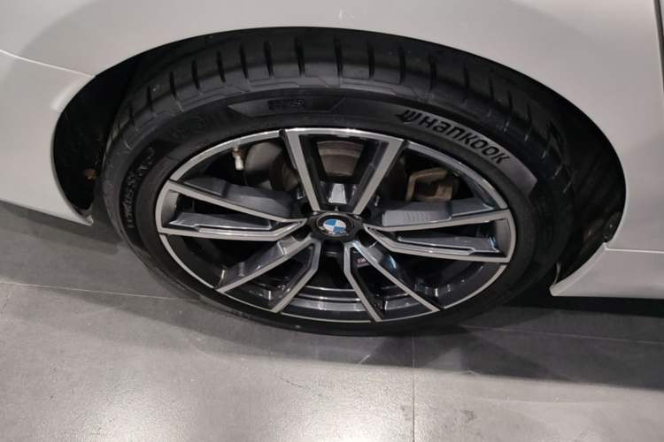 Used BMW 3 Series 2024 325Li M Sport Package Exterior 5