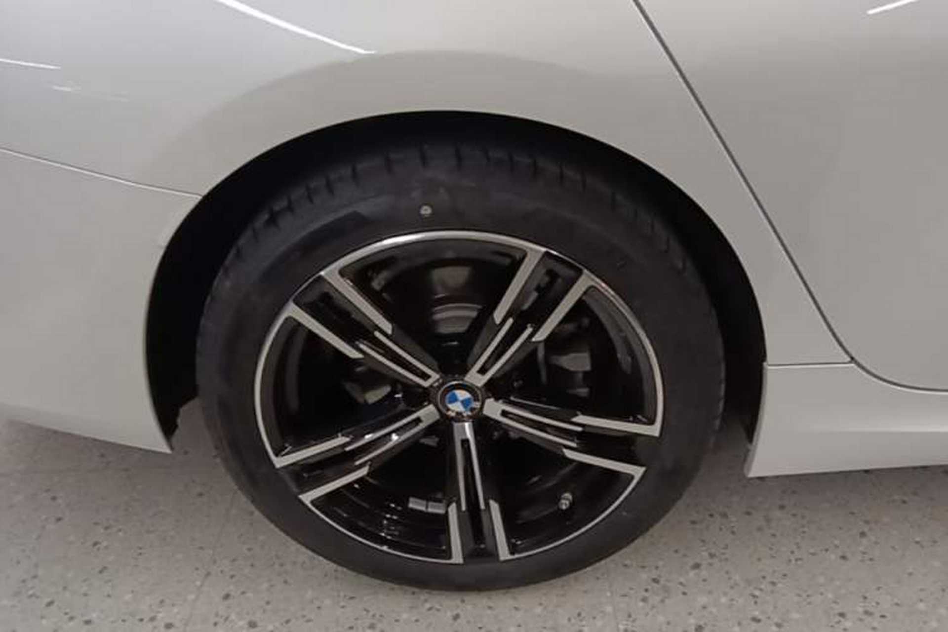 Used BMW 3 Series 2024 325i M Sport Package Exterior 5