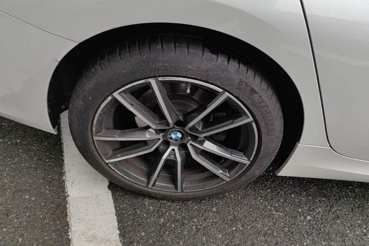 Used BMW 3 Series 2024 320Li M Sport Package Exterior 5