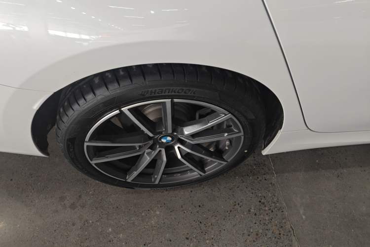 Used BMW 3 Series 2024 325Li M Sport Package Exterior 5