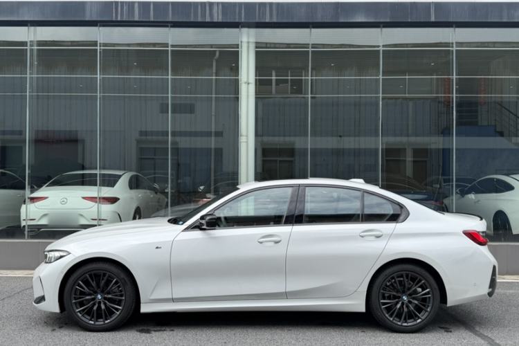 Used BMW 3 Series 2024 325i M Sport Night Edition Package Exterior 5