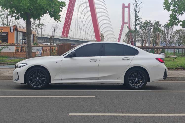 Used BMW 3 Series 2024 325i M Sport Night Edition Package Exterior 6