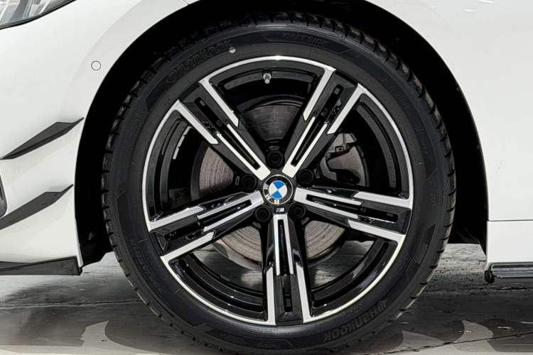 Used BMW 3 Series 2024 325i M Sport Night Edition Package Exterior 7