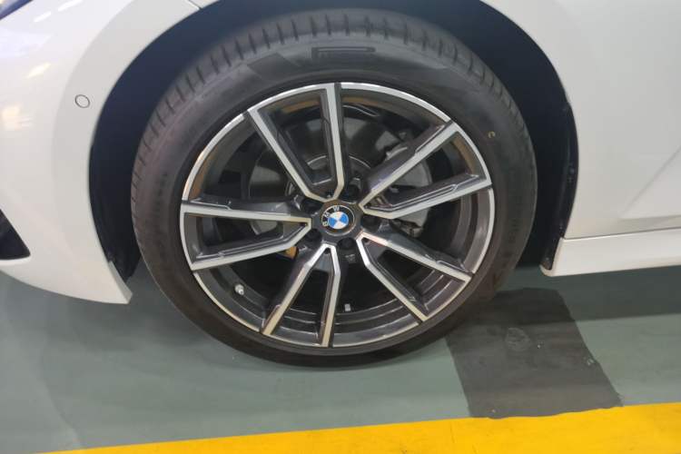 Used BMW 3 Series 2024 325Li M Sport Package Exterior 7