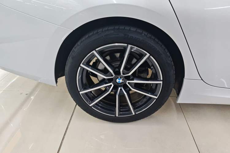 Used BMW 3 Series 2024 320Li M Sport Package Exterior 8