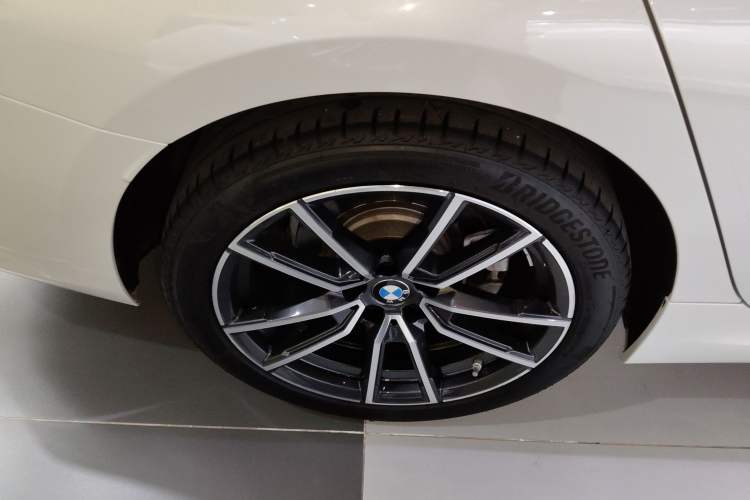 Used BMW 3 Series 2024 320Li M Sport Package Exterior 8