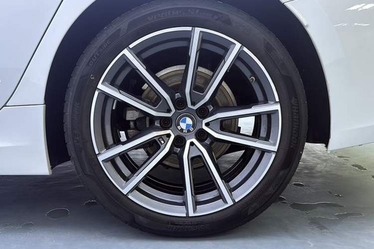 Used BMW 3 Series 2024 325Li M Sport Package Exterior 9