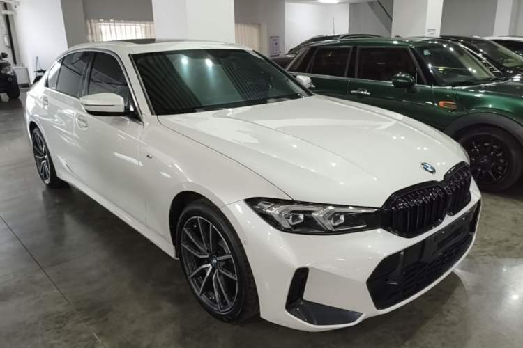 Used BMW 3 Series 2024 325Li M Sport Package Front Right 45 Deg
