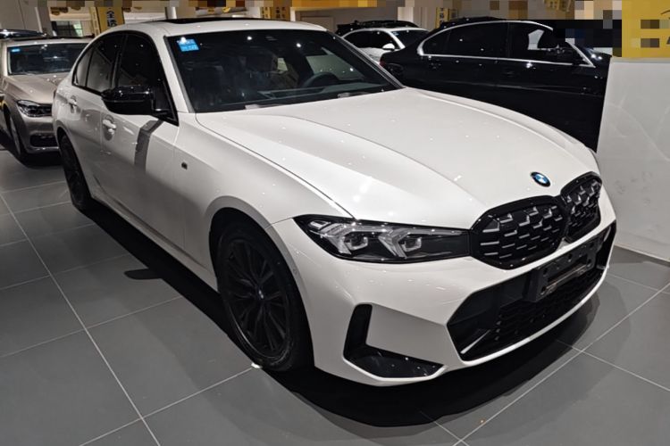 Used BMW 3 Series 2024 325i M Sport Night Edition Package Front Right 45 Deg