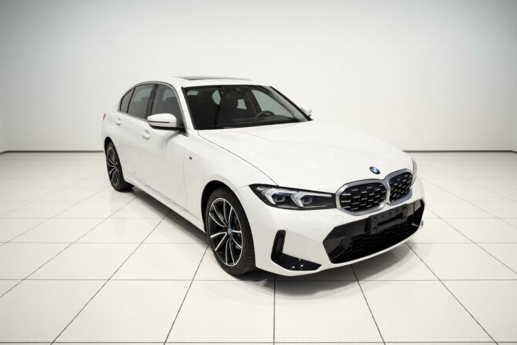 Used BMW 3 Series 2024 325Li M Sport Package Front Right 45 Deg