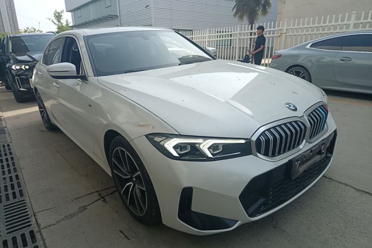Used BMW 3 Series 2024 320Li M Sport Package Front Right 45 Deg