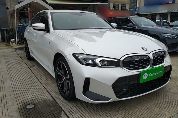 Used BMW 3 Series 2024 325i M Sport Package Front Right 45 Deg