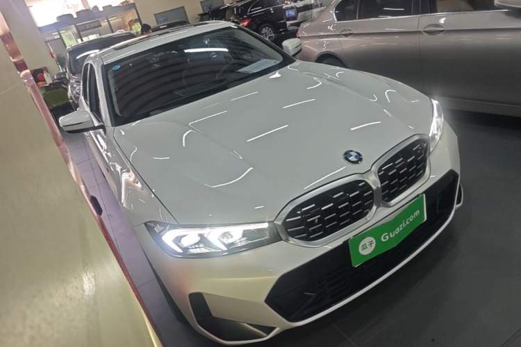 Used BMW 3 Series 2024 325Li M Sport Package Front Right 45 Deg