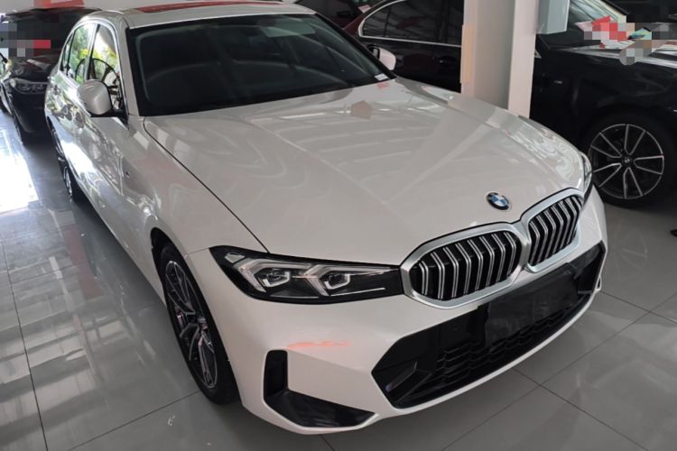 Used BMW 3 Series 2024 320Li M Sport Package Front Right 45 Deg