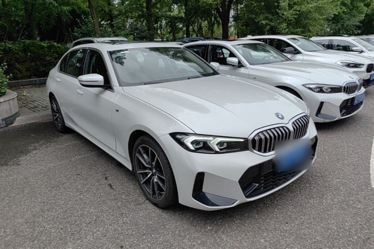Used BMW 3 Series 2024 320Li M Sport Package Front Right 45 Deg