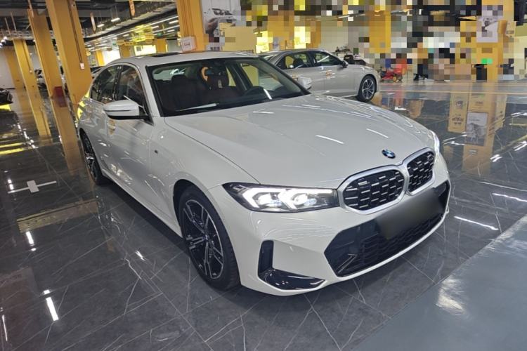 Used BMW 3 Series 2024 325i M Sport Package Front Right 45 Deg