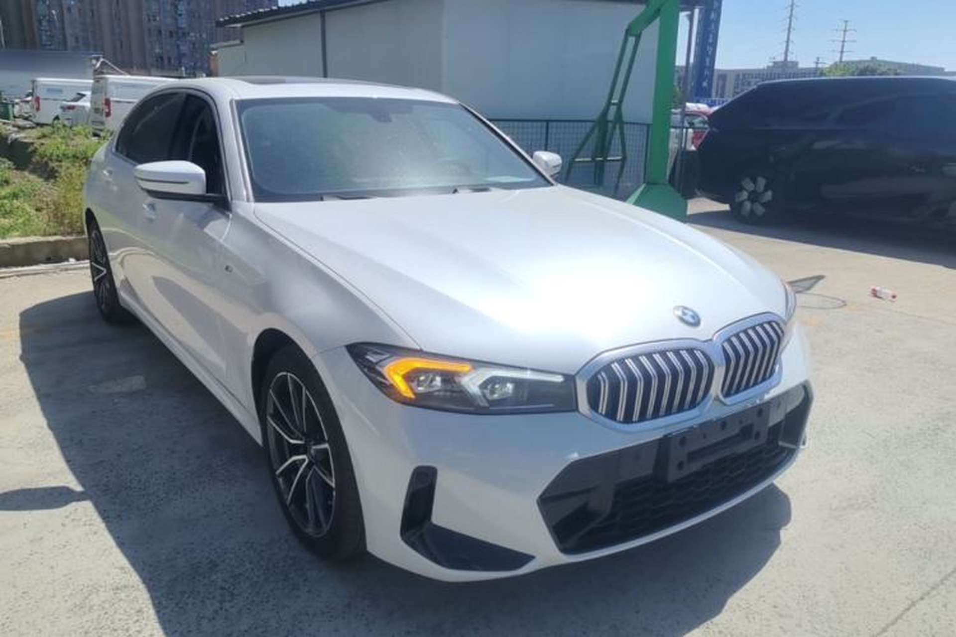 Used BMW 3 Series 2024 320Li M Sport Package Front Right 45 Deg