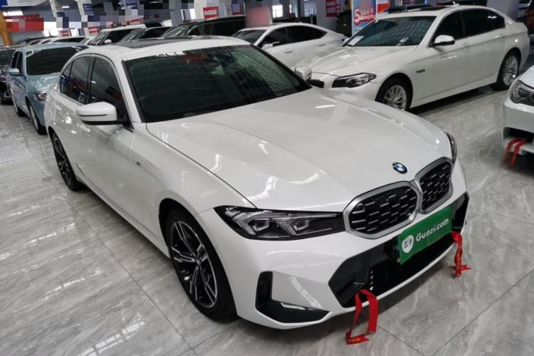 Used BMW 3 Series 2024 325i M Sport Package Front Right 45 Deg