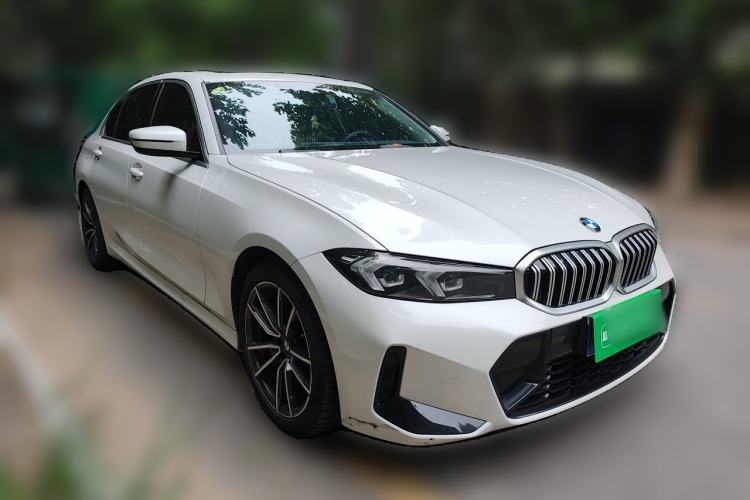 Used BMW 3 Series 2024 320Li M Sport Package Front Right 45 Deg