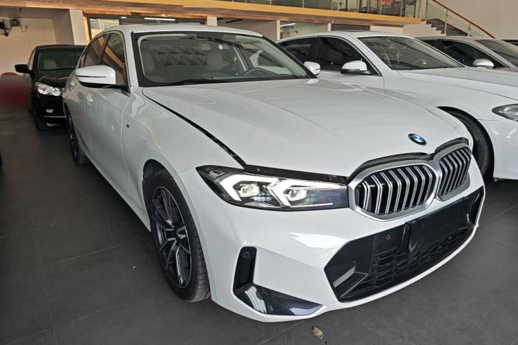 Used BMW 3 Series 2024 320Li M Sport Package Front Right 45 Deg