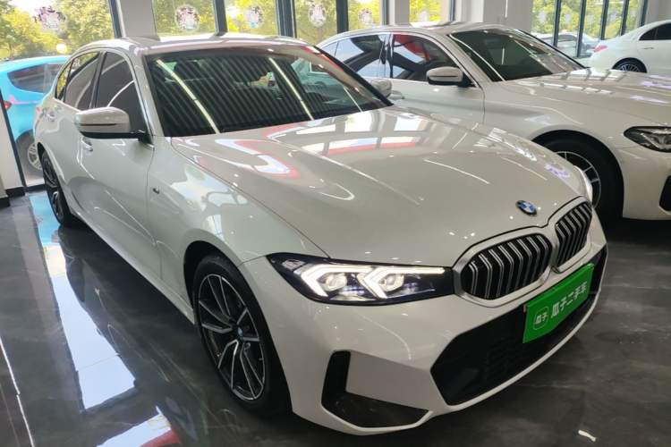 Used BMW 3 Series 2024 320Li M Sport Package Front Right 45 Deg