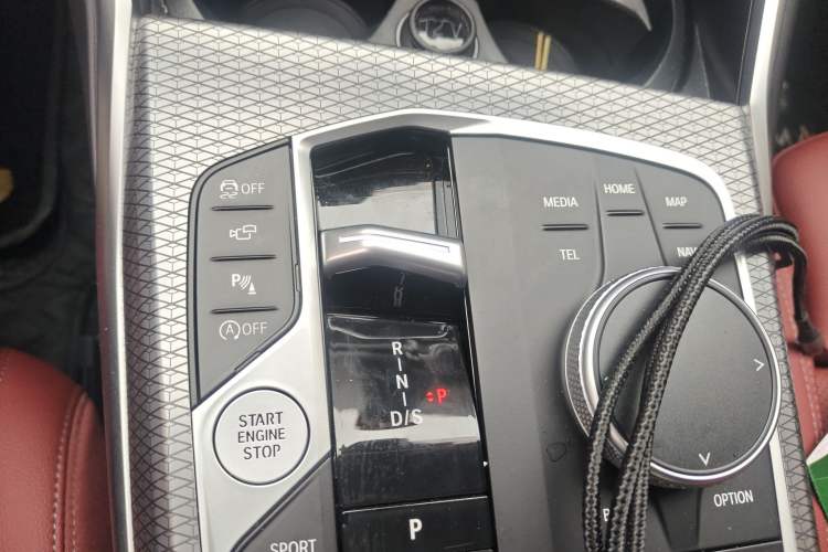Used BMW 3 Series 2024 325Li M Sport Night Edition Package Gear Lever