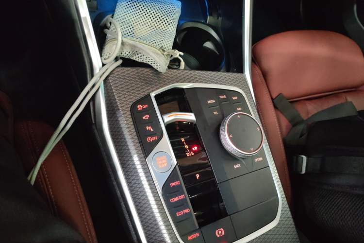 Used BMW 3 Series 2024 325i M Sport Package Gear Lever