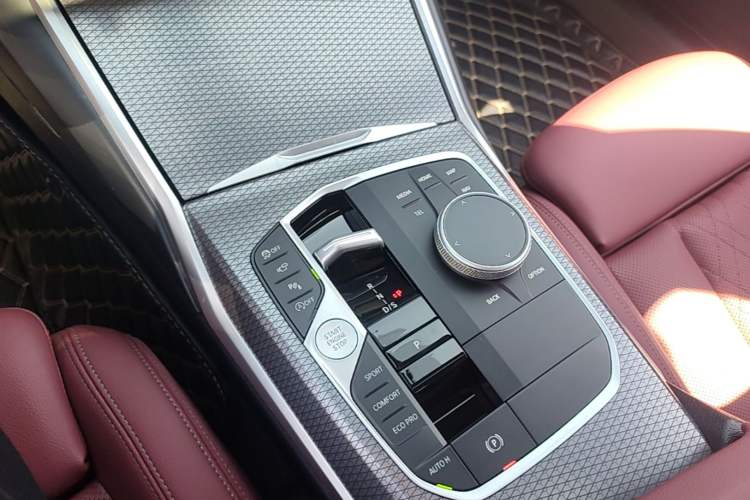 Used BMW 3 Series 2024 325i M Sport Night Edition Package Gear Lever