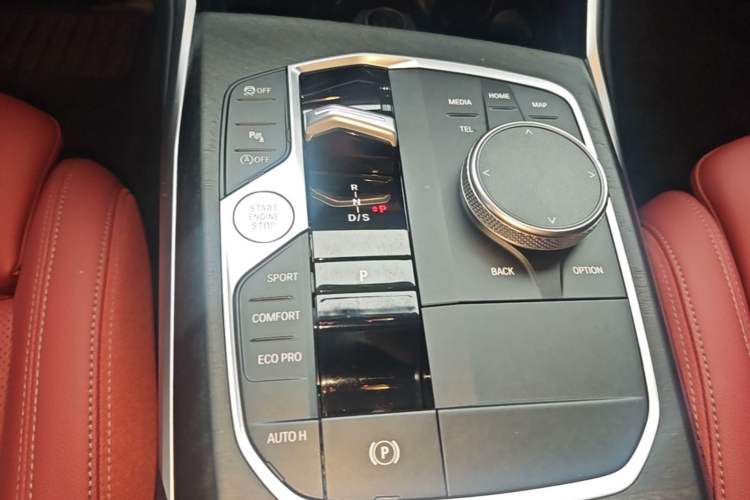 Used BMW 3 Series 2024 325i M Sport Package Gear Lever