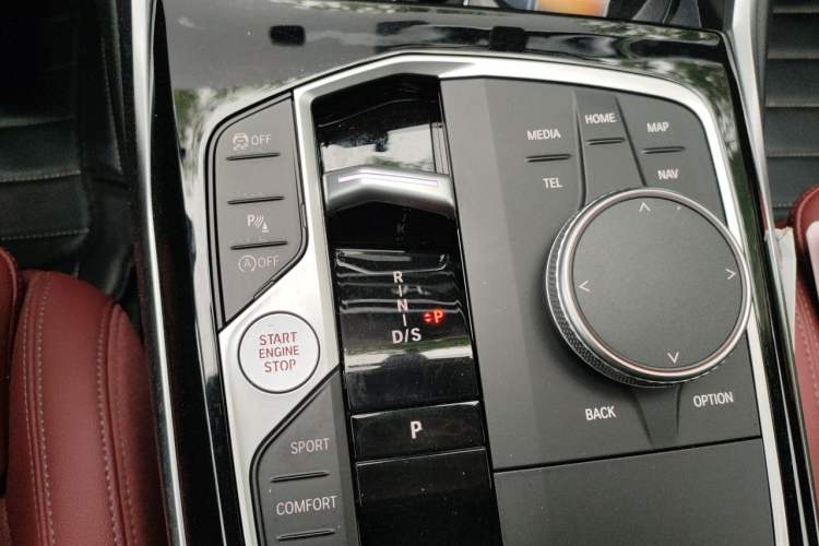 Used BMW 3 Series 2024 320Li M Sport Package Gear Lever