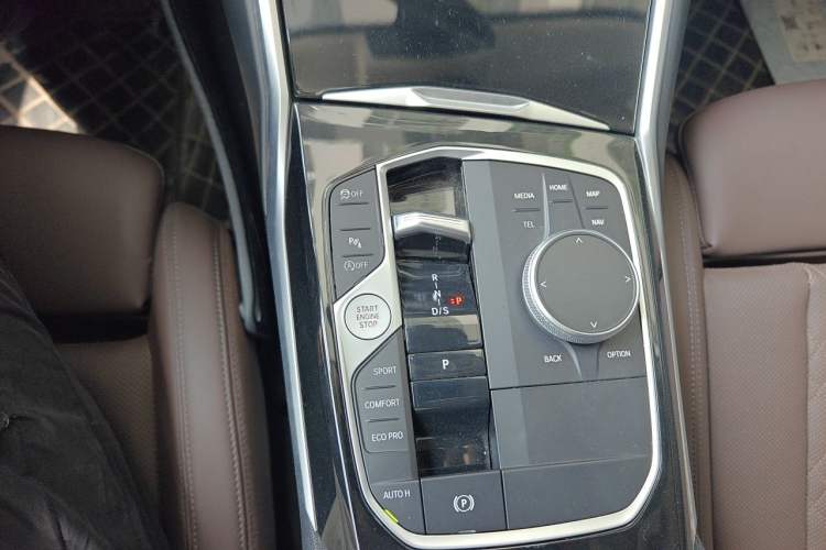 Used BMW 3 Series 2024 320Li M Sport Package Gear Lever