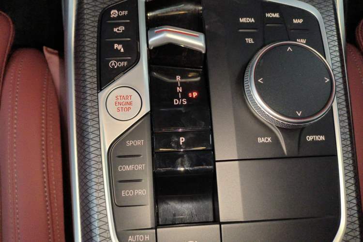 Used BMW 3 Series 2024 325Li M Sport Night Edition Package Gear Lever