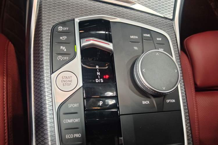 Used BMW 3 Series 2024 330i M Sport Night Edition Package Gear Lever
