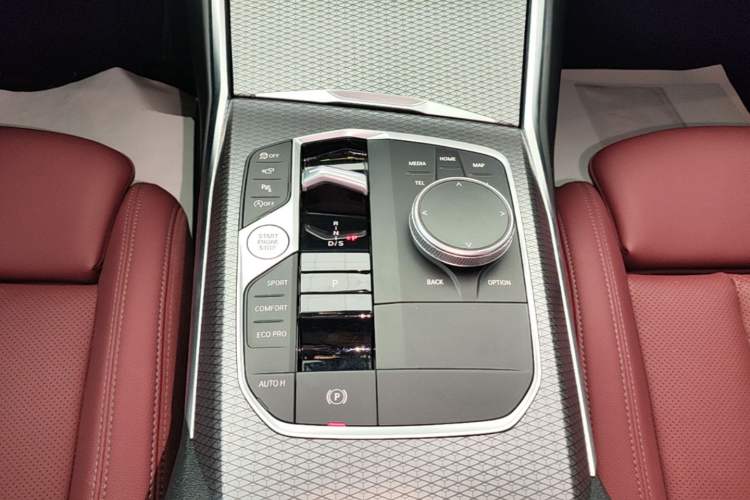 Used BMW 3 Series 2024 325Li M Sport Night Edition Package Gear Lever